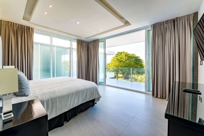 Luxury Villa Photo #68