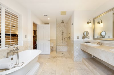 Luxury Villa Photo #39