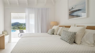 Luxury Villa Photo #18