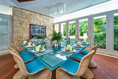 Luxury Villa Photo #16