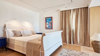Luxury Villa Photo #23