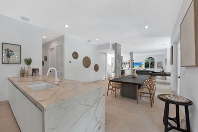 Luxury Villa Photo #24