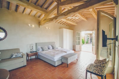Luxury Villa Photo #23