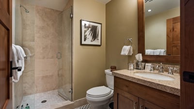 Bunkroom ensuite