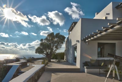 Luxury Villa Photo #11