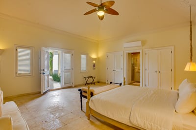 Luxury Villa Photo #69