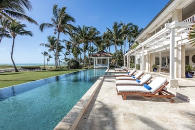 Luxury Villa Photo #7