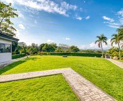 Luxury Villa Photo #42