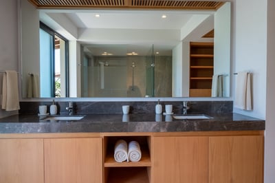 Luxury Villa Photo #40