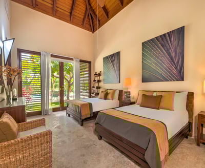 Luxury Villa Photo #35