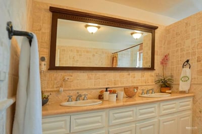 Luxury Villa Photo #35
