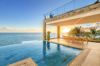 Luxury Villa Photo #8