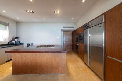 Luxury Villa Photo #37