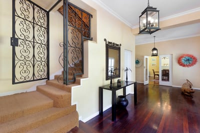 Luxury Villa Photo #25