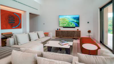 Luxury Villa Photo #10