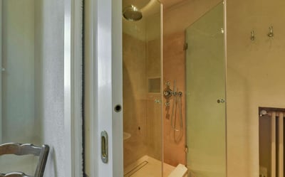 Luxury Villa Photo #25