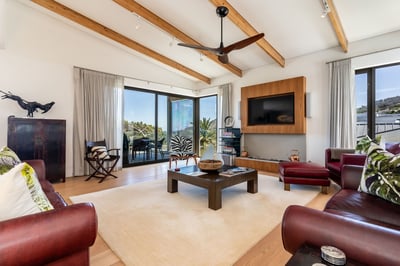 Luxury Villa Photo #36
