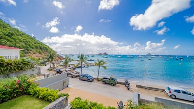 Luxury Villa Photo #12