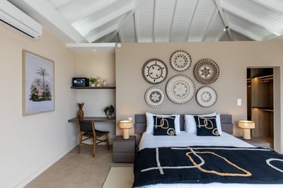 Luxury Villa Photo #30