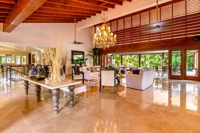 Luxury Villa Photo #10