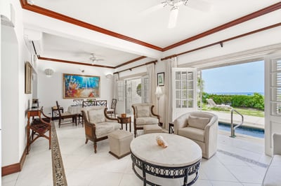 Luxury Villa Photo #4