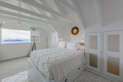 Luxury Villa Photo #25