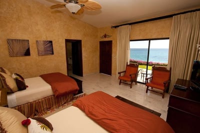 Luxury Villa Photo #23