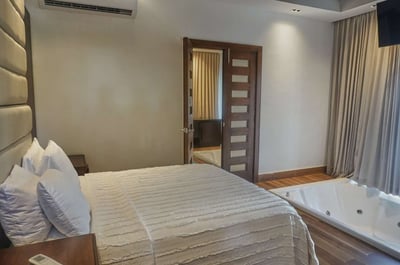 Luxury Villa Photo #40