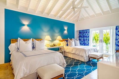 Luxury Villa Photo #23
