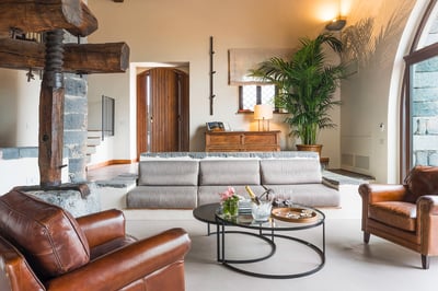Luxury Villa Photo #25