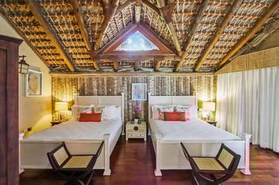 Luxury Villa Photo #40