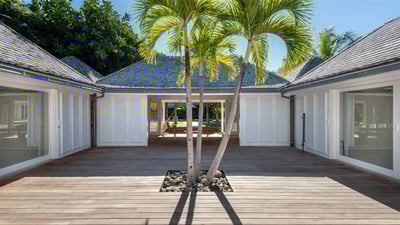 Luxury Villa Photo #29