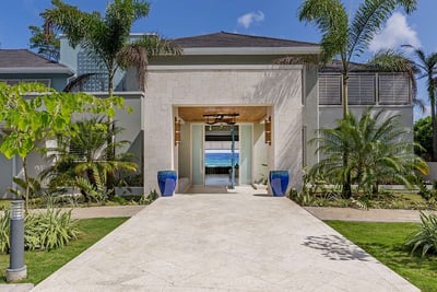 Luxury Villa Photo #8