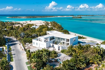 Luxury Villa Photo #16