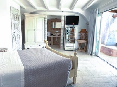 Luxury Villa Photo #19