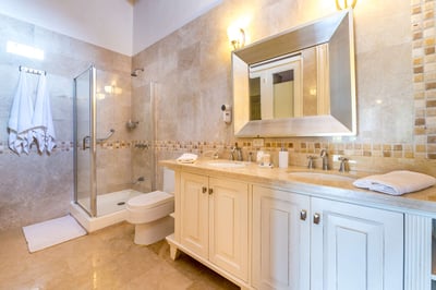Luxury Villa Photo #32
