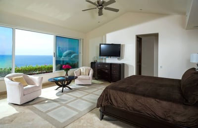 Everything you need for a relaxing evening can be found in any of the 5 bedrooms in Villa del Mar