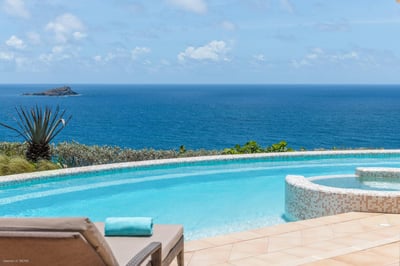 Luxury Villa Photo #11