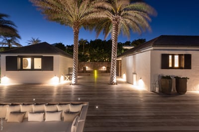 Outdoor Lounge