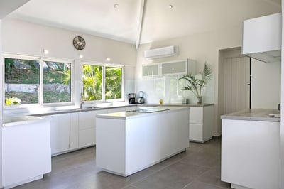Luxury Villa Photo #9