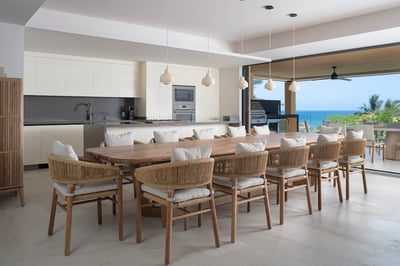 Luxury Villa Photo #10
