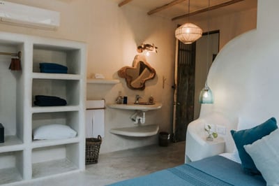 Luxury Villa Photo #16
