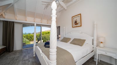 Bedroom 4: On the main level. King size bed, air conditioning, HD-TV, Dish Network, safe. Ensuite ba
