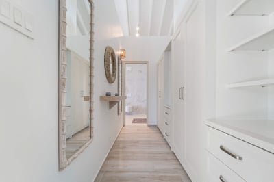 Luxury Villa Photo #24