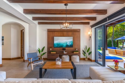 Luxury Villa Photo #4