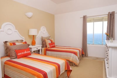 Luxury Villa Photo #13