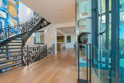 Luxury Villa Photo #16