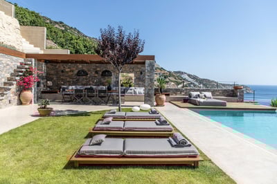 Luxury Villa Photo #9