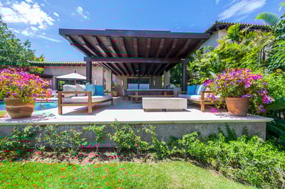 Luxury Villa Photo #10