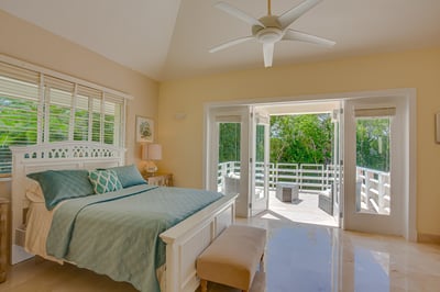 Luxury Villa Photo #16